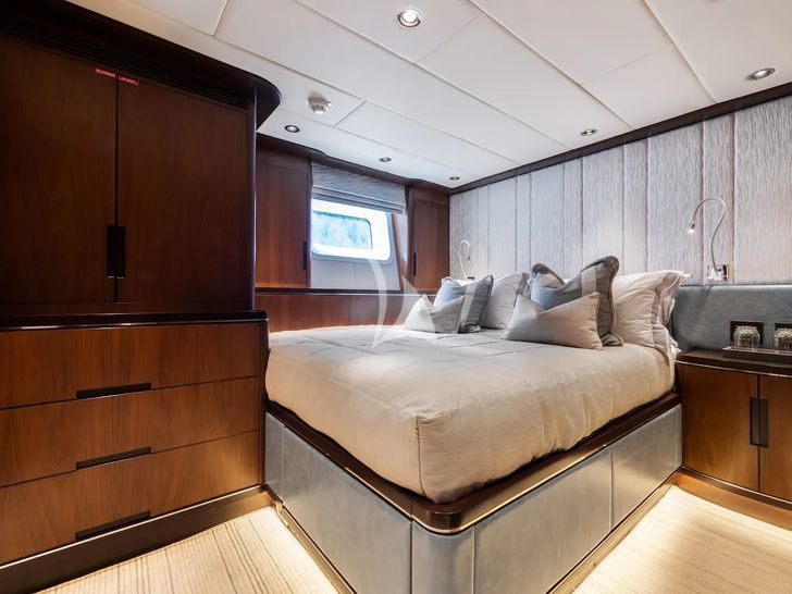 DAKOTA Fitzroy 38m - VIP cabin 2 DAKOTA Fitzroy 38m - VIP cabin 2