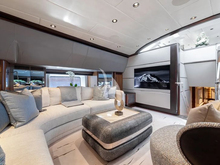 DAKOTA Fitzroy 38m - lower saloon couch and TV DAKOTA Fitzroy 38m - lower saloon couch and TV