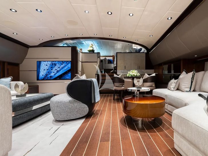 DAKOTA Fitzroy 38m - lower saloon seating DAKOTA Fitzroy 38m - lower saloon seating