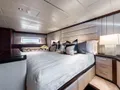 DAKOTA Fitzroy 38m - master cabin bed DAKOTA Fitzroy 38m - master cabin bed