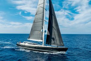 DAKOTA - Fitzroy 38m - 4 Cabins - Athens - Mykonos - Paros - Cyclades - Greece DAKOTA - Fitzroy 38m - 4 Cabins - Athens - Mykonos - Paros - Cyclades - Greece