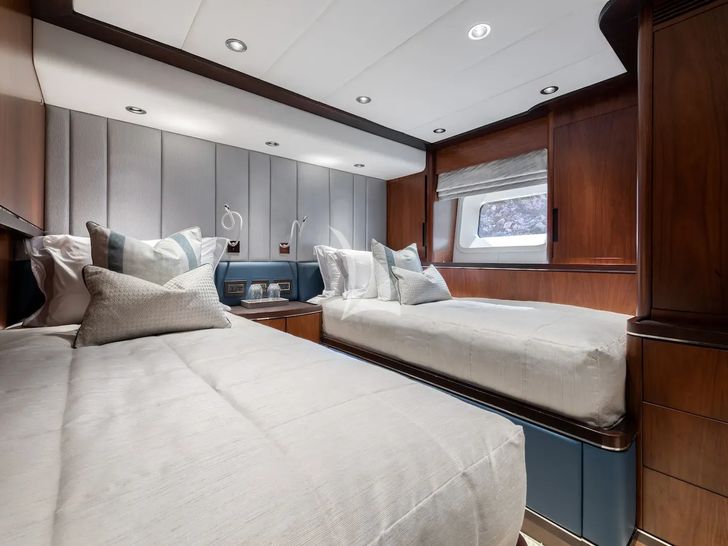 DAKOTA Fitzroy 38m - twin cabin DAKOTA Fitzroy 38m - twin cabin