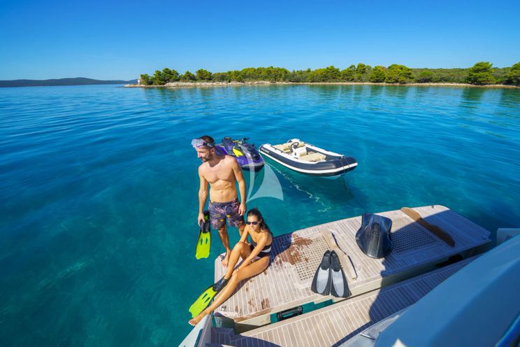 Charter Yacht DALIA - Dominator 780S - 4 Cabins - Zadar - Split - Dubrovnik - Hvar - Croatia