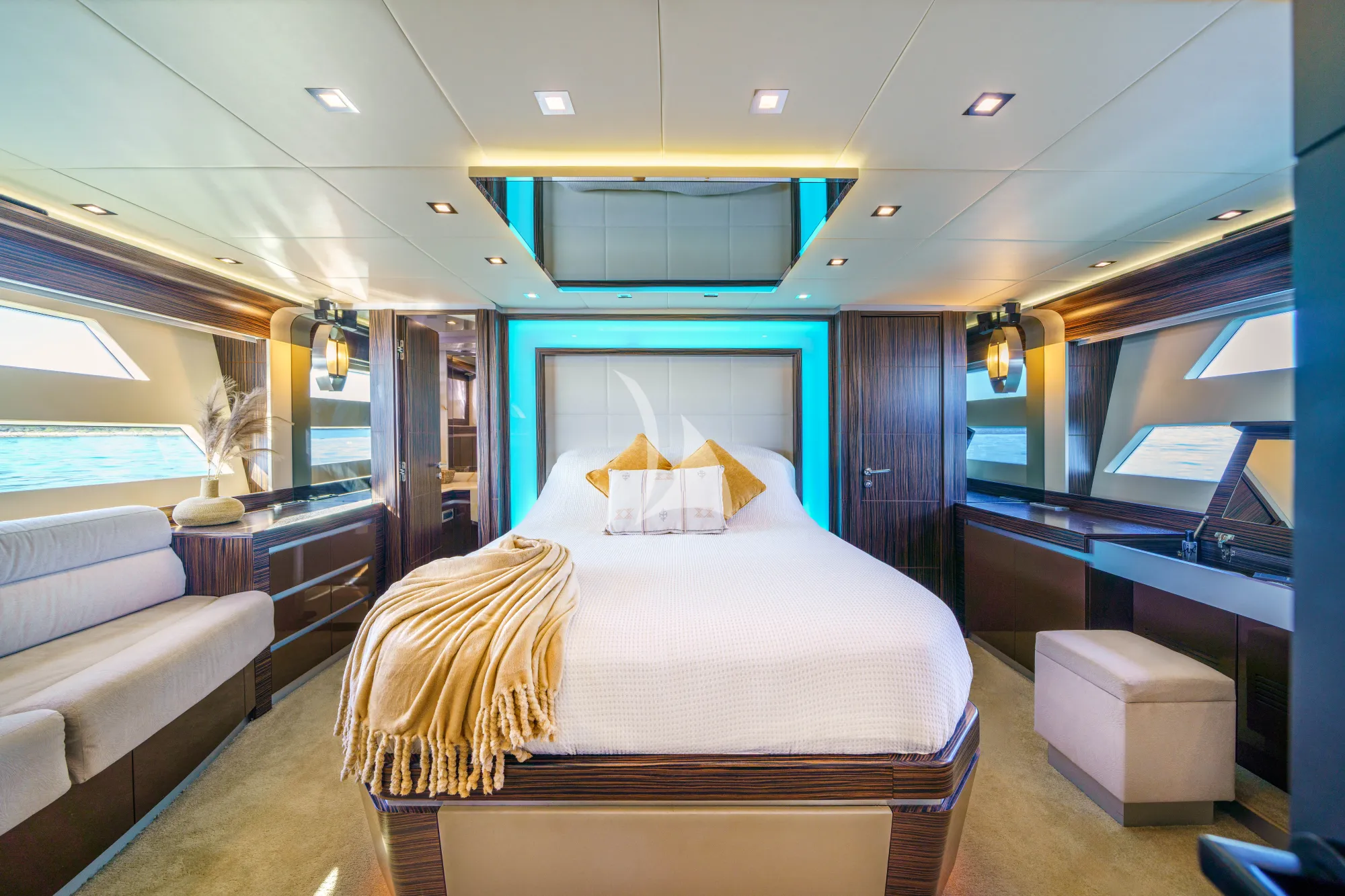 Charter Yacht DALIA - Dominator 780S - 4 Cabins - Zadar - Split - Dubrovnik - Hvar - Croatia