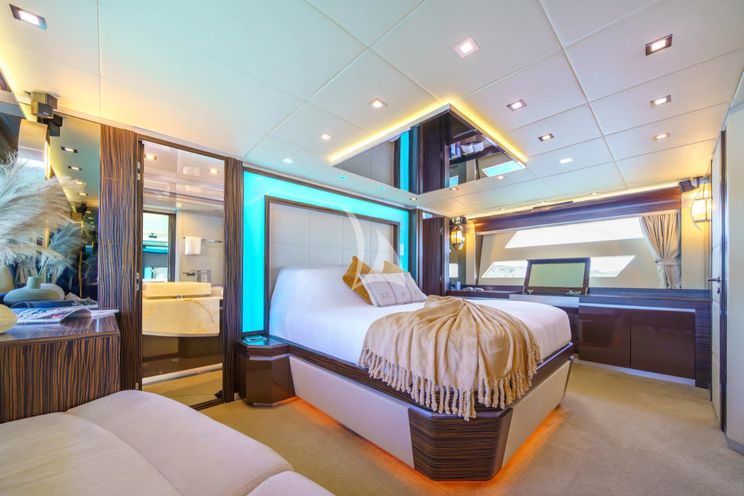 Charter Yacht DALIA - Dominator 780S - 4 Cabins - Zadar - Split - Dubrovnik - Hvar - Croatia