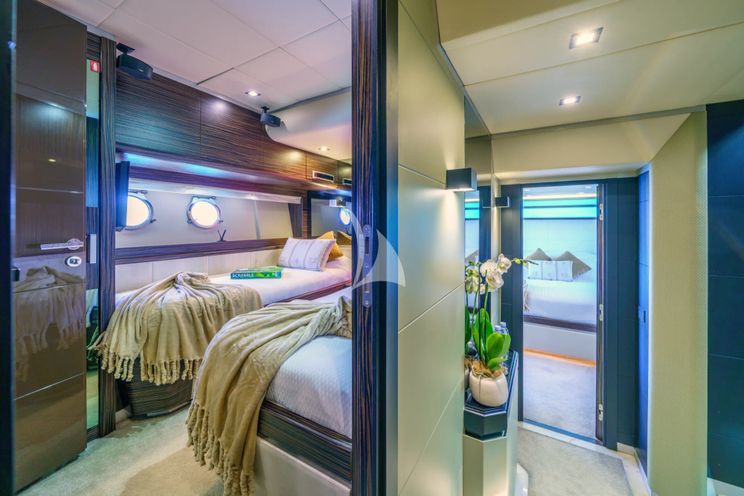 Charter Yacht DALIA - Dominator 780S - 4 Cabins - Zadar - Split - Dubrovnik - Hvar - Croatia