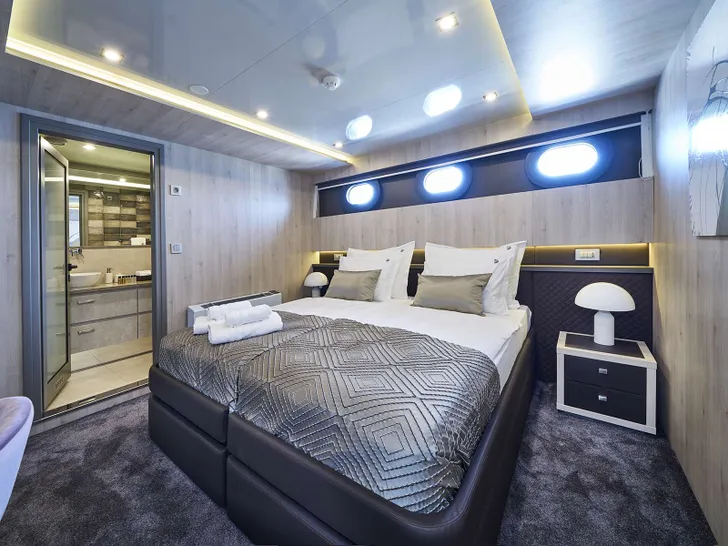 DALMATINO Custom Motor Sailer 43m - VIP cabin 1 DALMATINO Custom Motor Sailer 43m - VIP cabin 1