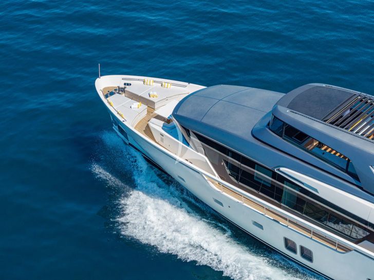 DANIDA Sanlorenzo SX88 - cruising bow view DANIDA Sanlorenzo SX88 - cruising bow view
