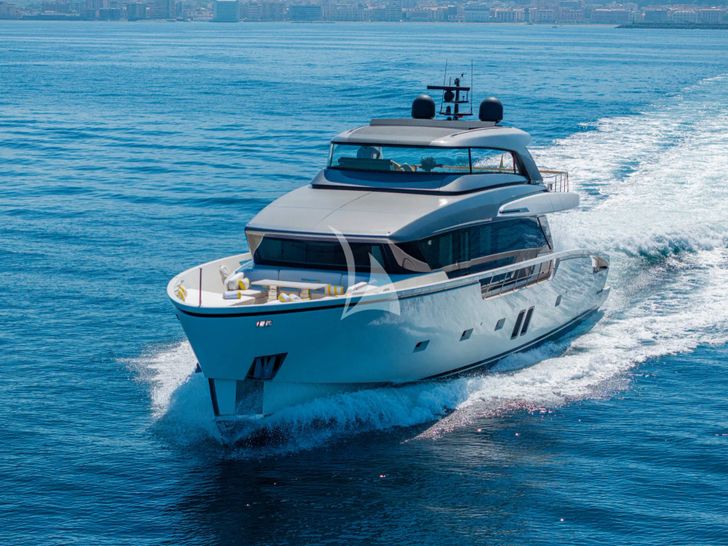DANIDA Sanlorenzo SX88 - cruising front view DANIDA Sanlorenzo SX88 - cruising front view