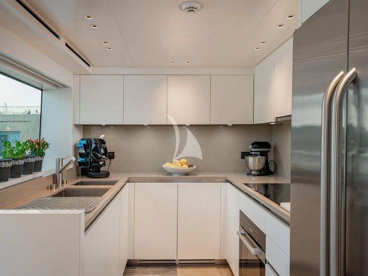 DANIDA Sanlorenzo SX88 - galley DANIDA Sanlorenzo SX88 - galley