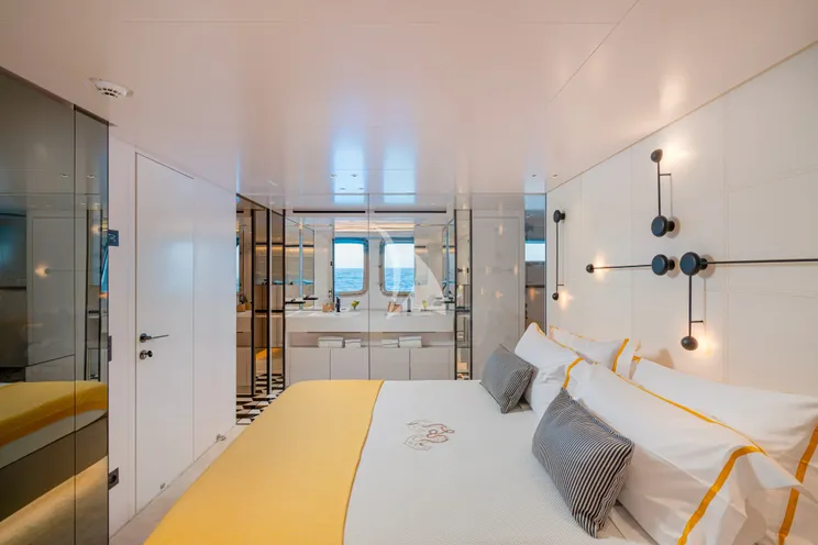 Charter Yacht DANIDA - Sanlorenzo SX88 - 4 Cabins - Naples - Capri - Positano - Amalfi Coast - Italy