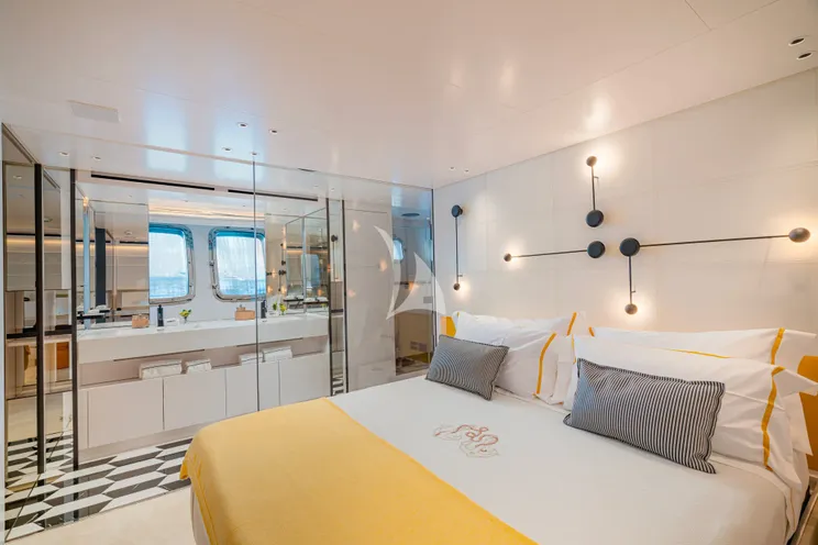 Charter Yacht DANIDA - Sanlorenzo SX88 - 4 Cabins - Naples - Capri - Positano - Amalfi Coast - Italy