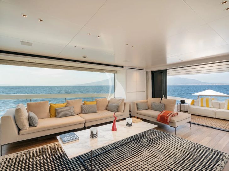 DANIDA Sanlorenzo SX88 - saloon seating DANIDA Sanlorenzo SX88 - saloon seating