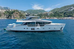 DANIDA - Sanlorenzo SX88 - 4 Cabins - Naples - Capri - Positano - Amalfi Coast - Italy DANIDA - Sanlorenzo SX88 - 4 Cabins - Naples - Capri - Positano - Amalfi Coast - Italy