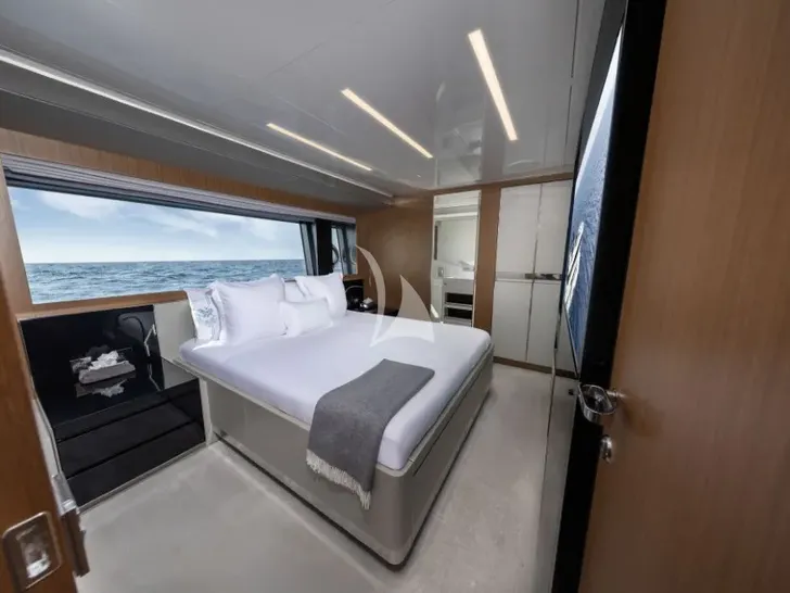 DARK HORSE Riva 100 Corsaro - VIP cabin 1 DARK HORSE Riva 100 Corsaro - VIP cabin 1