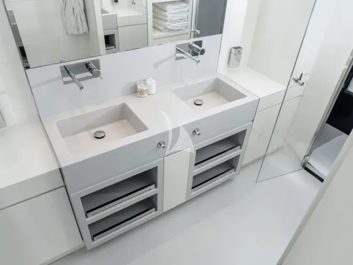 DARK HORSE Riva 100 Corsaro - master cabin bathroom DARK HORSE Riva 100 Corsaro - master cabin bathroom