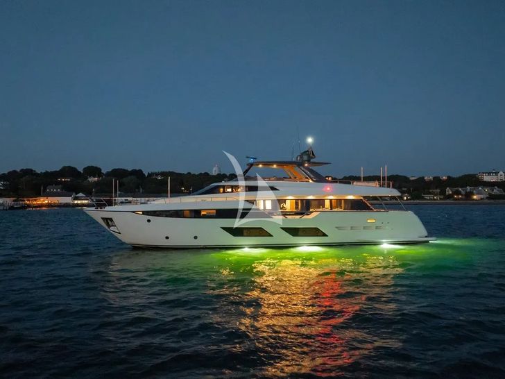 DATE NIGHT Ferretti 920 - at night DATE NIGHT Ferretti 920 - at night