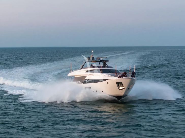 DATE NIGHT Ferretti 920 - cruising DATE NIGHT Ferretti 920 - cruising