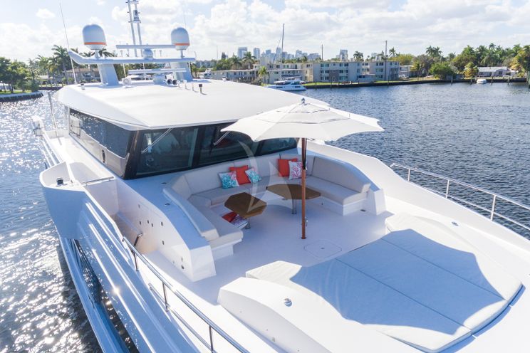 Charter Yacht DAY ONE - Hargrave Compass C92 - 4 Cabins - Nassau - Exumas - Bahamas