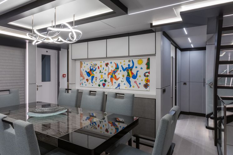 Charter Yacht DAY ONE - Hargrave Compass C92 - 4 Cabins - Nassau - Exumas - Bahamas