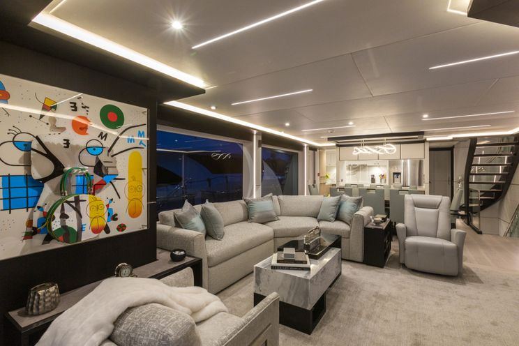 Charter Yacht DAY ONE - Hargrave Compass C92 - 4 Cabins - Nassau - Exumas - Bahamas