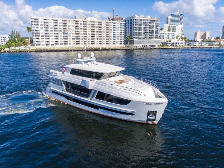 DAY ONE Hargrave Compass C92 - cruising DAY ONE Hargrave Compass C92 - cruising