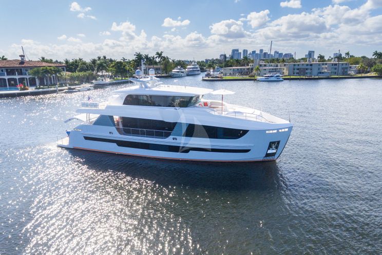 Charter Yacht DAY ONE - Hargrave Compass C92 - 4 Cabins - Nassau - Exumas - Bahamas