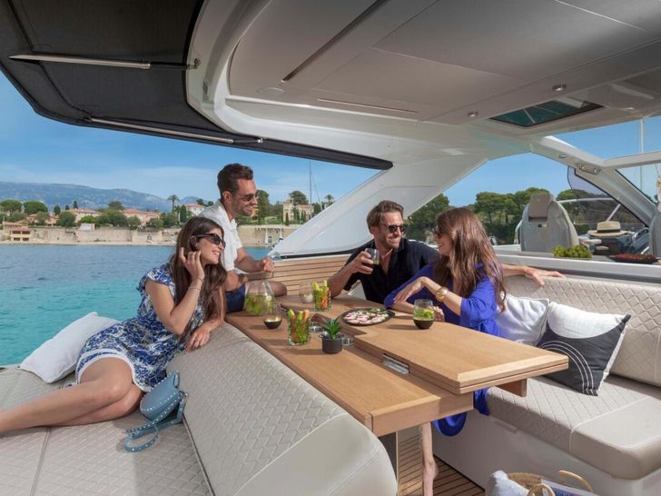 DB 43 - guests lounging DB 43 - guests lounging