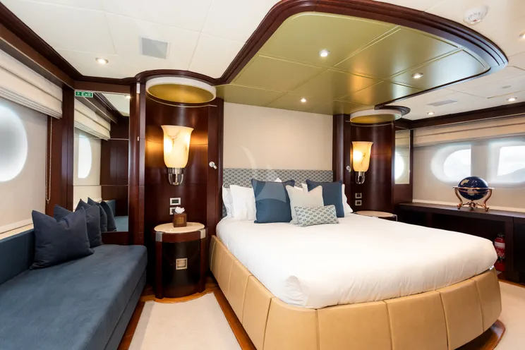 Charter Yacht DE LISLE III - Gulf Craft 42m - 5 Cabins - Australia - Fiji - Tahiti