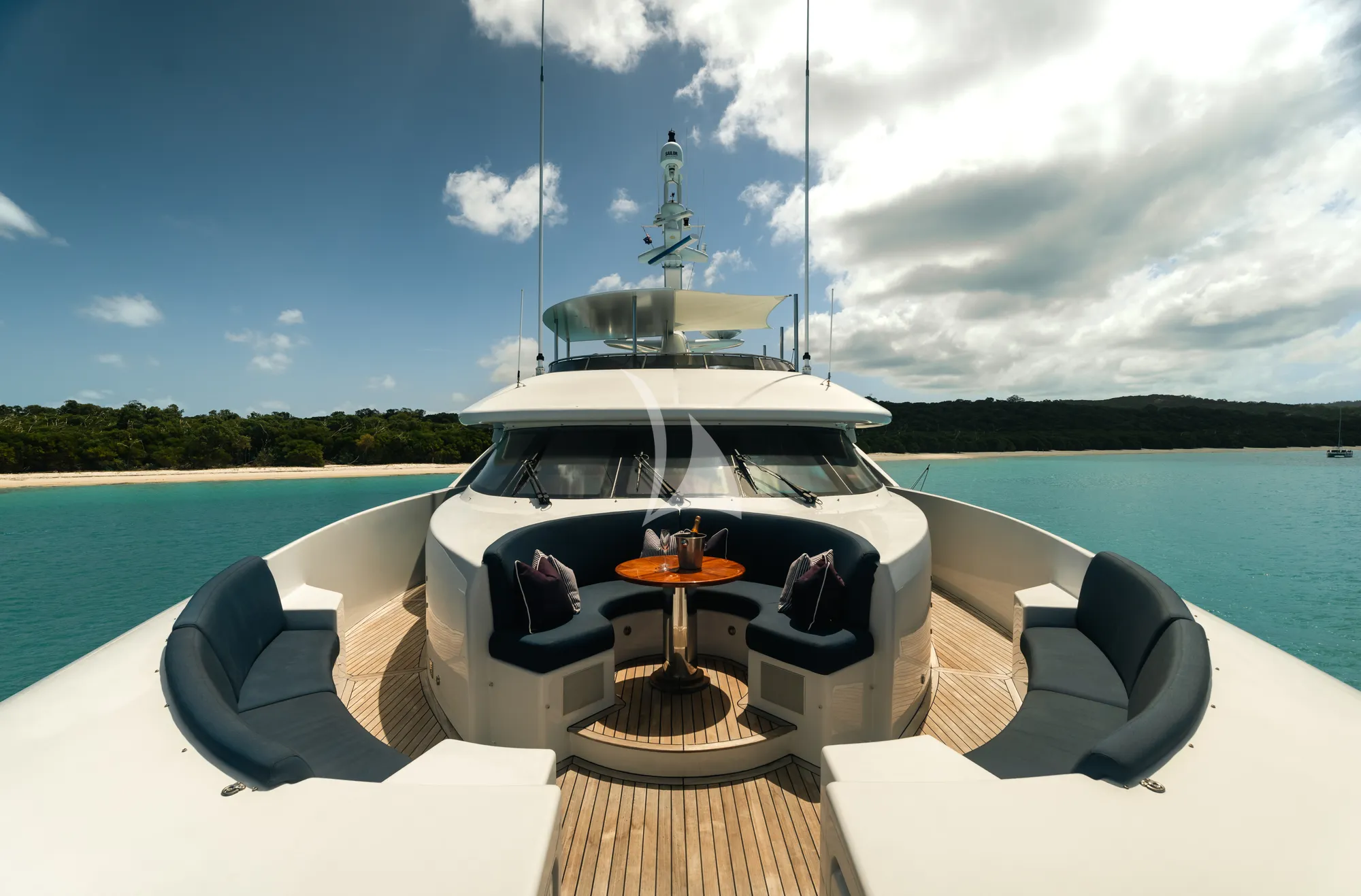 Charter Yacht DE LISLE III - Gulf Craft 42m - 5 Cabins - Australia - Fiji - Tahiti