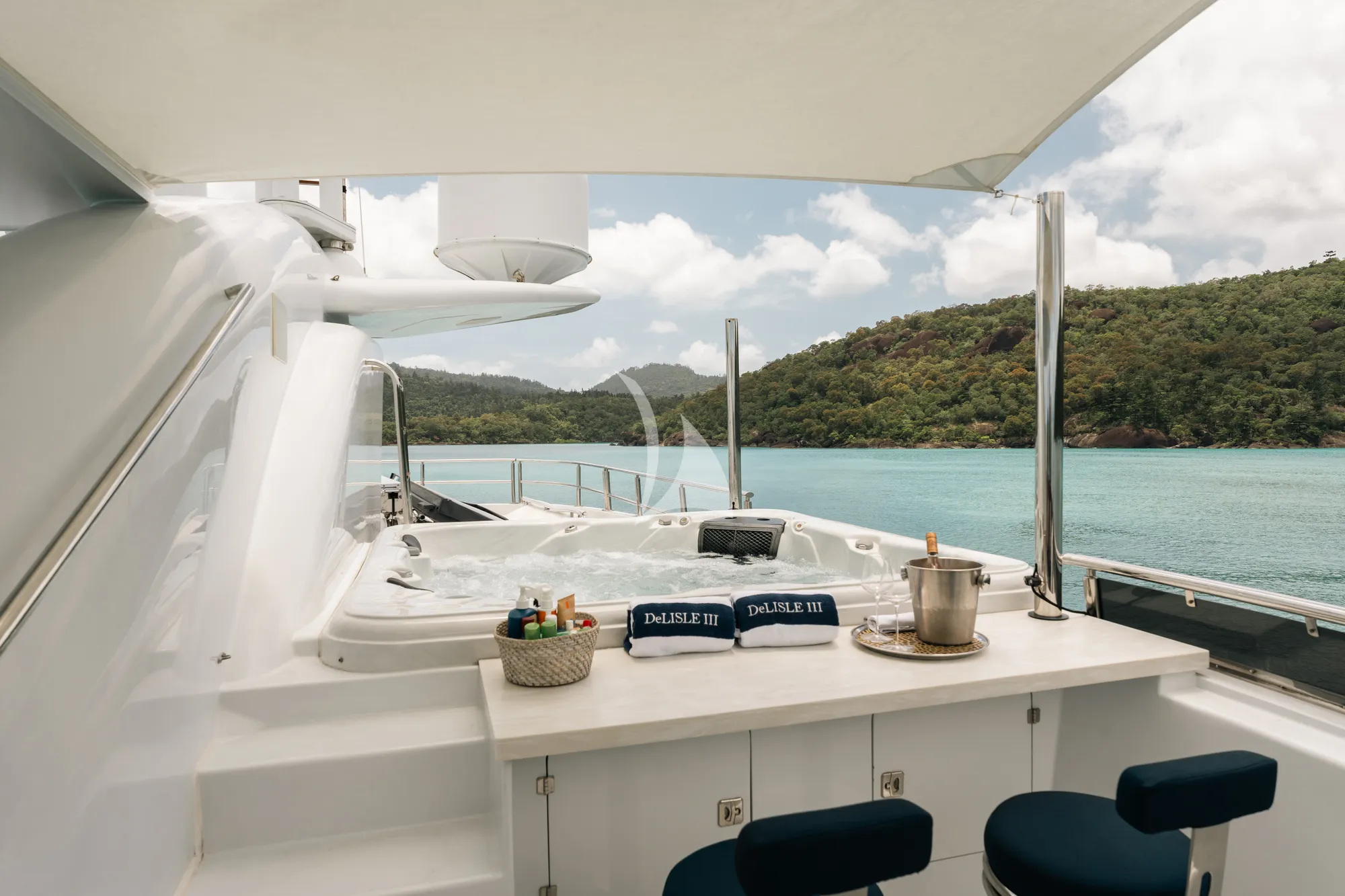 Charter Yacht DE LISLE III - Gulf Craft 42m - 5 Cabins - Australia - Fiji - Tahiti
