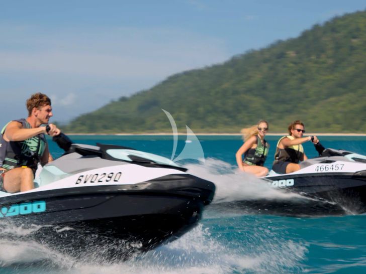 DE LISLE Jet Ski DE LISLE Jet Ski
