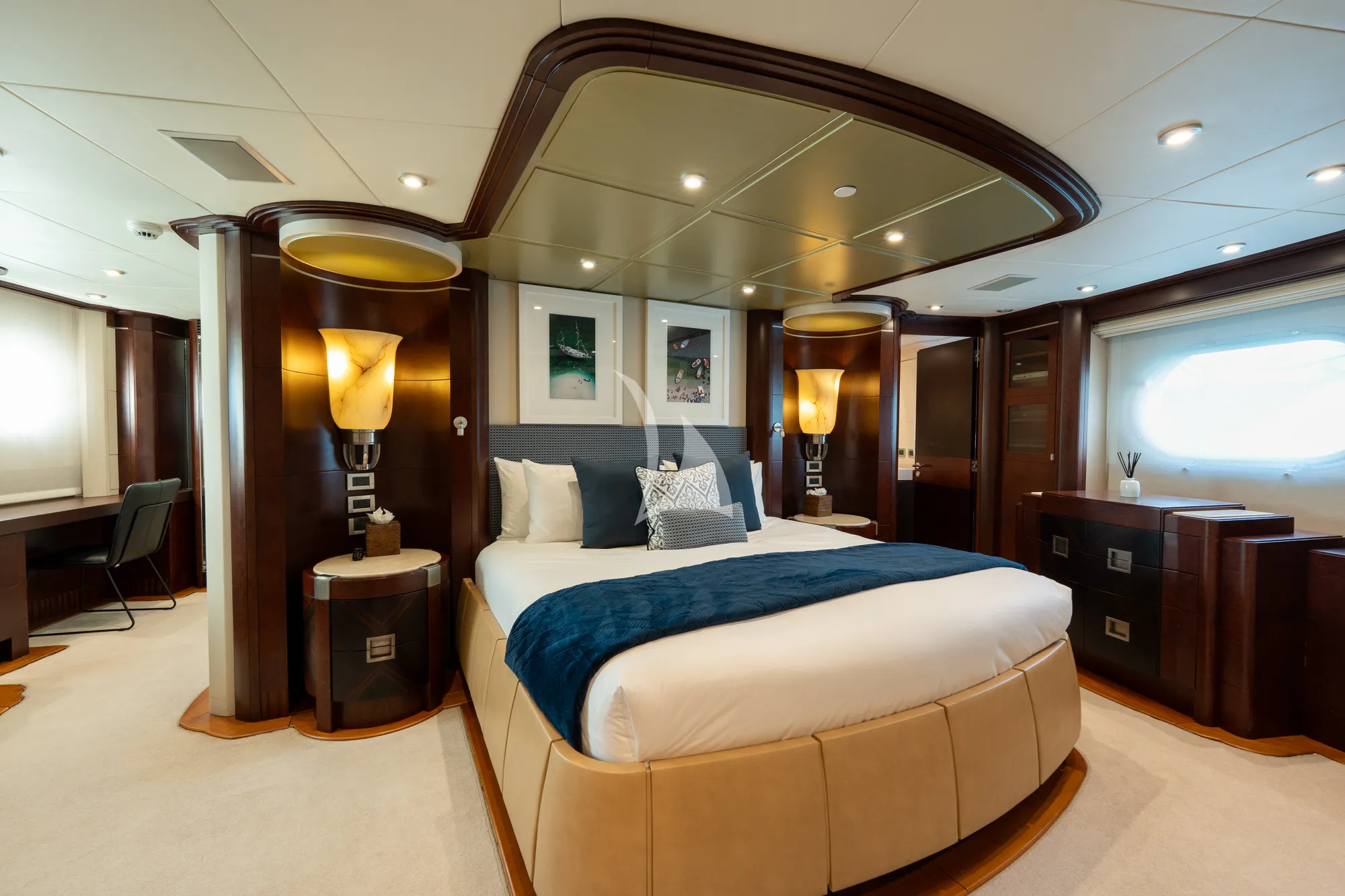 Charter Yacht DE LISLE III - Gulf Craft 42m - 5 Cabins - Australia - Fiji - Tahiti