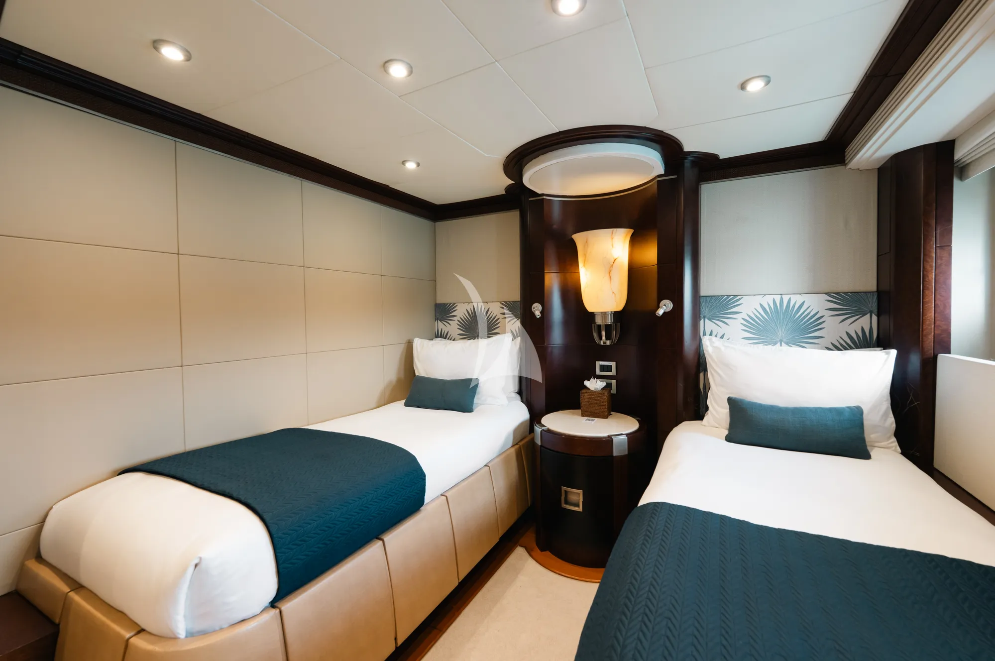 Charter Yacht DE LISLE III - Gulf Craft 42m - 5 Cabins - Australia - Fiji - Tahiti