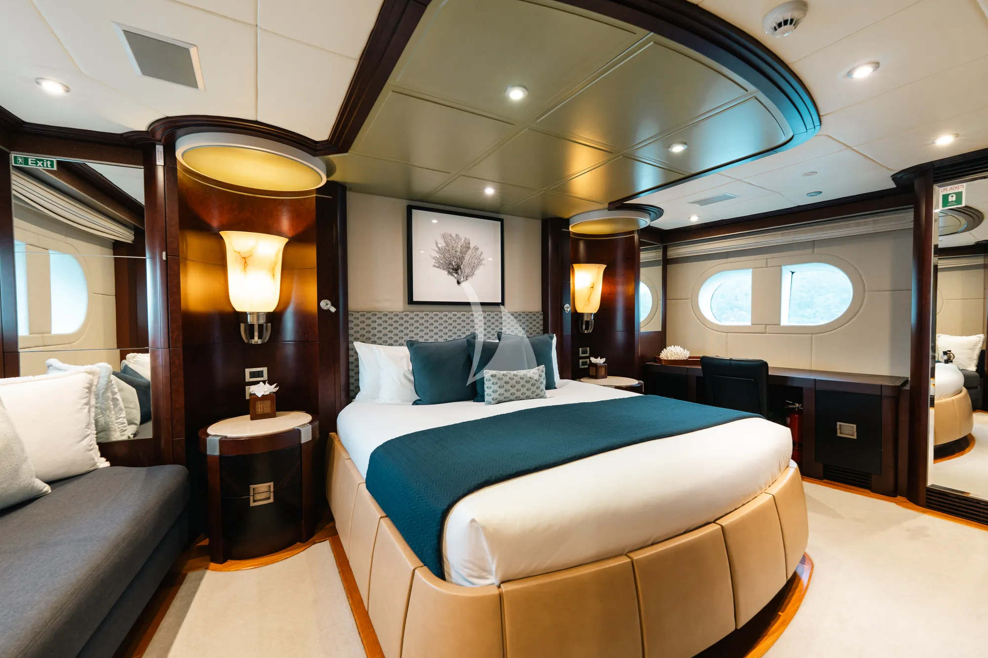 Charter Yacht DE LISLE III - Gulf Craft 42m - 5 Cabins - Australia - Fiji - Tahiti