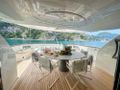 DEAONE Antago 90 aft deck dining