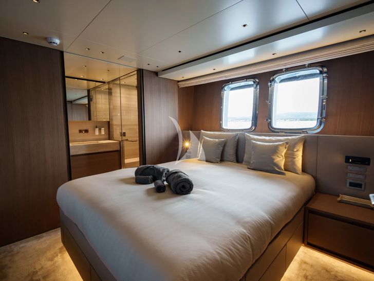 DESTINO Sanlorenzo SL86 - VIP cabin 1 DESTINO Sanlorenzo SL86 - VIP cabin 1