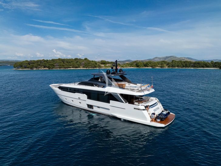 DESTINO Sanlorenzo SL86 - anchored aft shot DESTINO Sanlorenzo SL86 - anchored aft shot