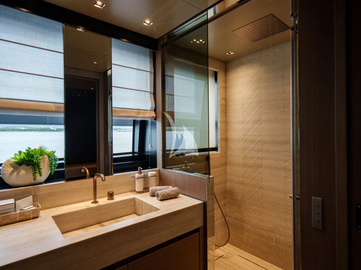 DESTINO Sanlorenzo SL86 - master cabin vanity and shower area DESTINO Sanlorenzo SL86 - master cabin vanity and shower area