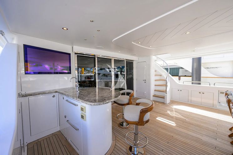 Charter Yacht DETERMINATION - Westport 112 - 4 Cabins - Nassau - Exumas - Bahamas