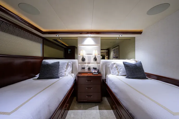 Charter Yacht DETERMINATION - Westport 112 - 4 Cabins - Nassau - Exumas - Bahamas