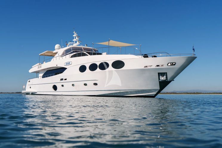 Charter Yacht DIAM - Gulf Graft Majesty 105 - 5 Cabins - Nice - Antibes - St Tropez - Cannes - French Riviera - Monaco