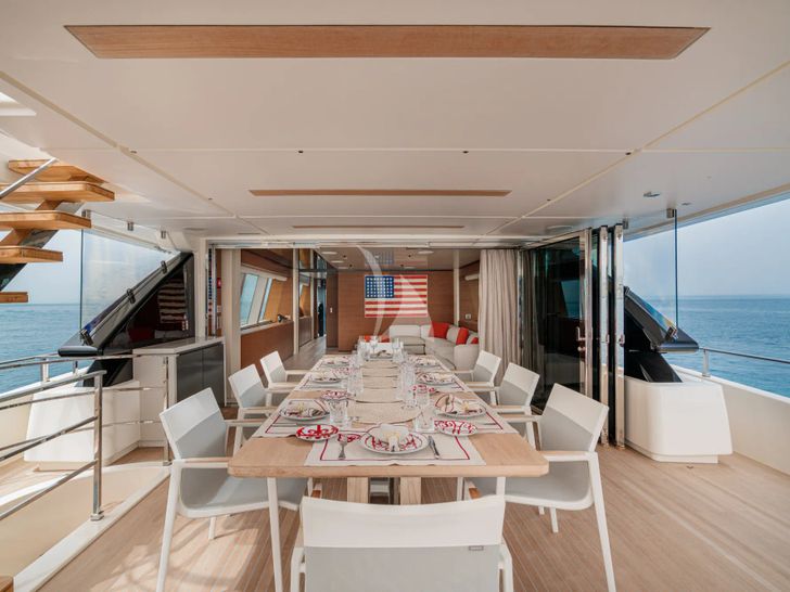 DIANA II Ferretti Bridge Deck Dining DIANA II Ferretti Bridge Deck Dining