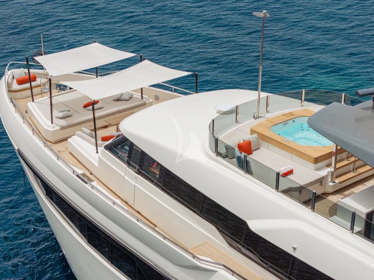 DIANA II Ferretti Foredeck DIANA II Ferretti Foredeck