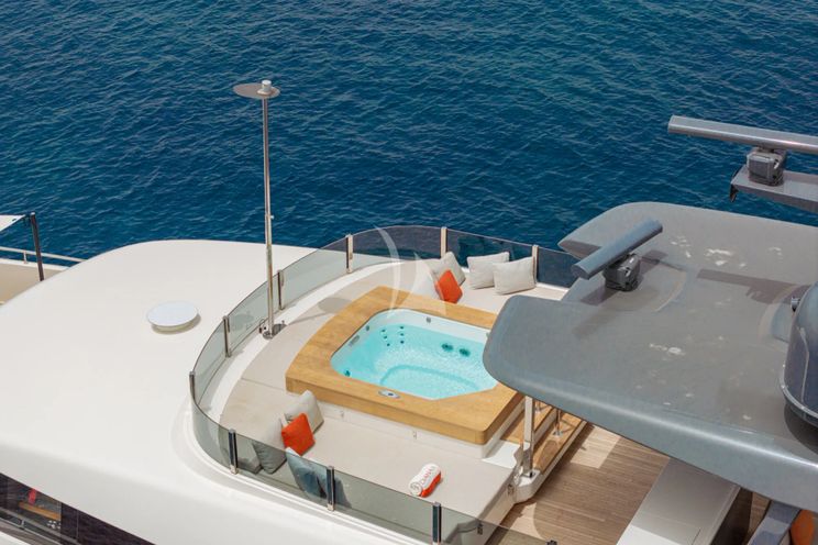 Charter Yacht DIANA II - Ferretti Custom Line Navetta 33 - 5 Cabins - Naples - Capri - Positano - Amalfi Coast - Italy