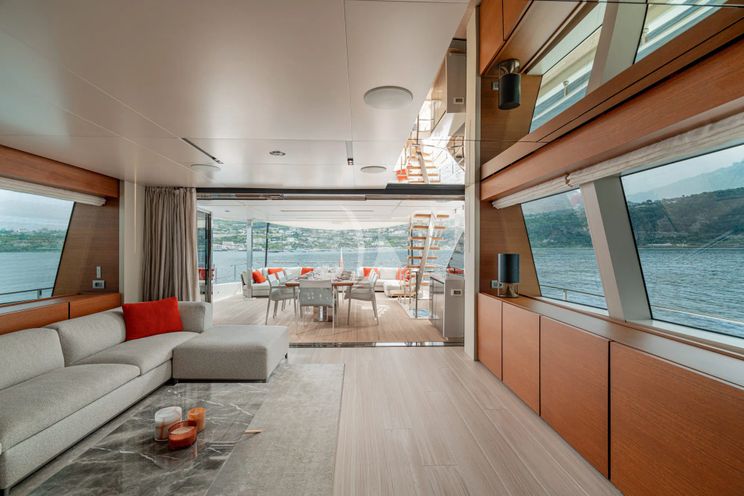 Charter Yacht DIANA II - Ferretti Custom Line Navetta 33 - 5 Cabins - Naples - Capri - Positano - Amalfi Coast - Italy