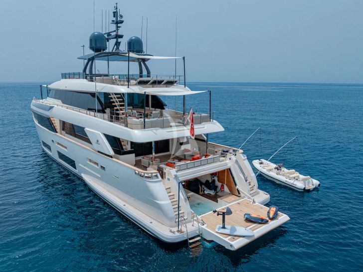 DIANA II Ferretti Stern DIANA II Ferretti Stern