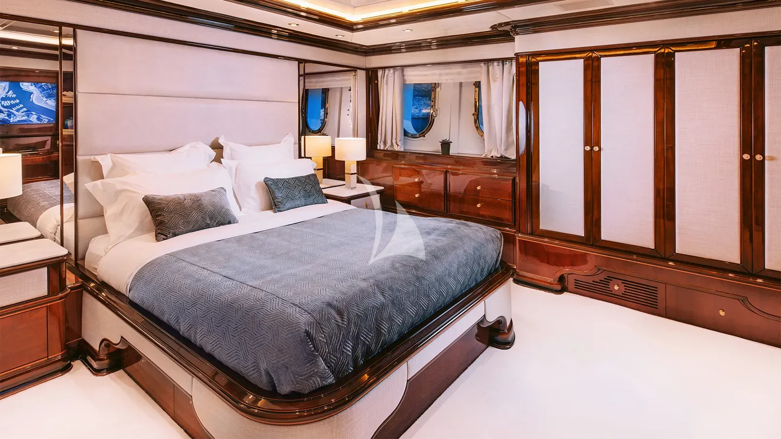 Charter Yacht DILARA - Benetti 59m - 6 Cabins - Athens - Mykonos - Paros - Cyclades - Greece