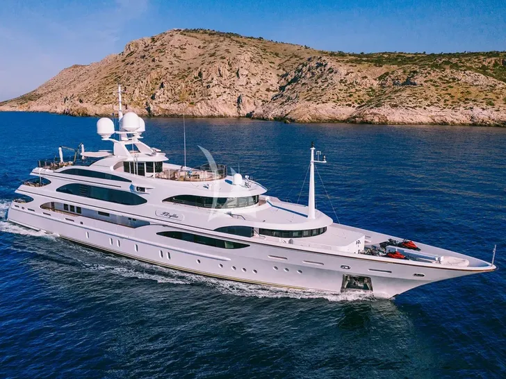 DILARA Benetti 59m - cruising DILARA Benetti 59m - cruising