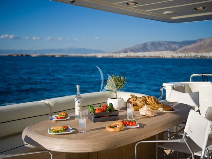 DILIAS Posilippo 80 - aft deck dining area DILIAS Posilippo 80 - aft deck dining area